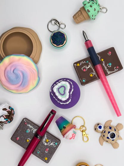 Brownie Pen Rest