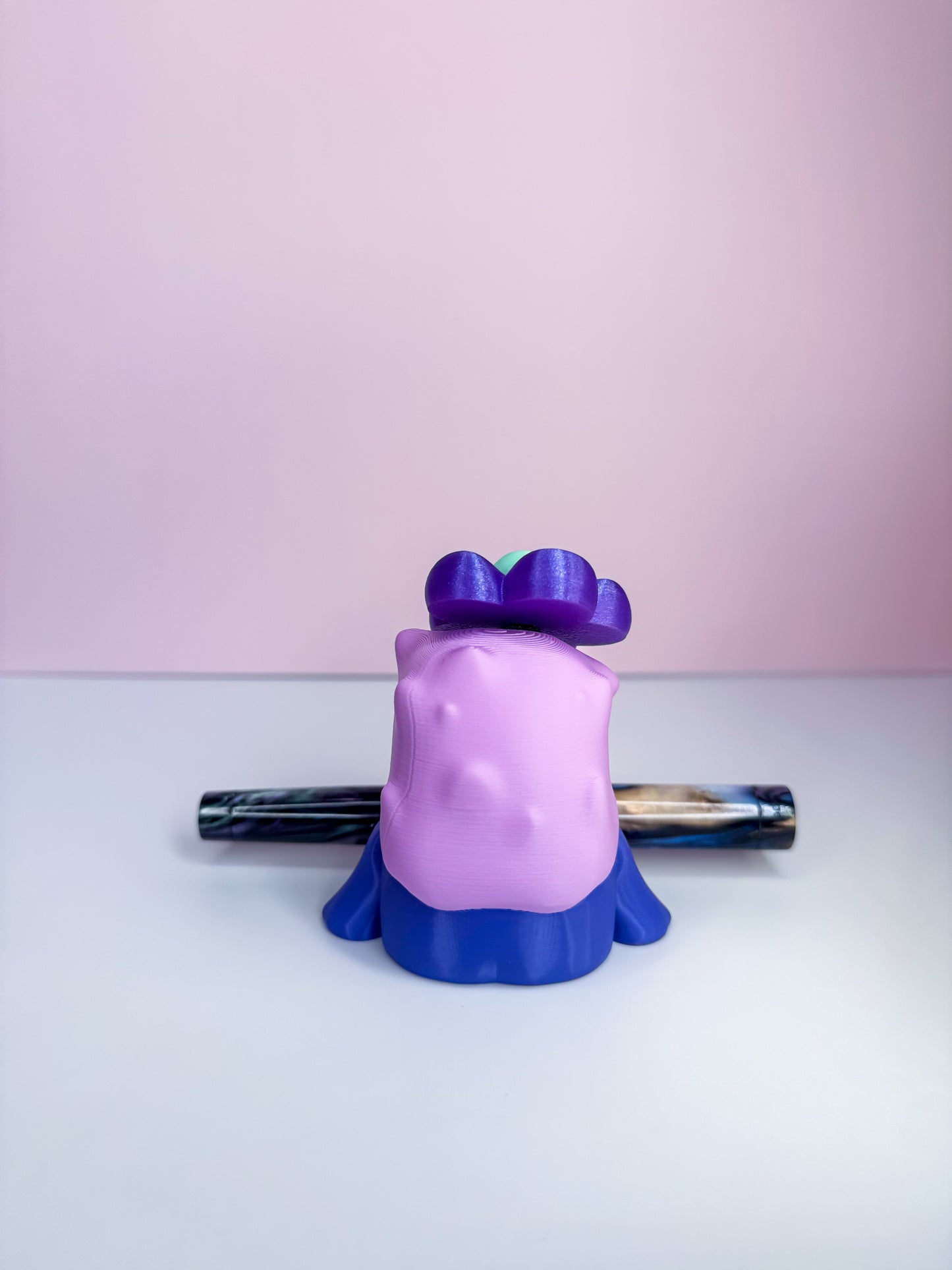 Yeti/ Sasquatch Pen Rest/ Phone Holders